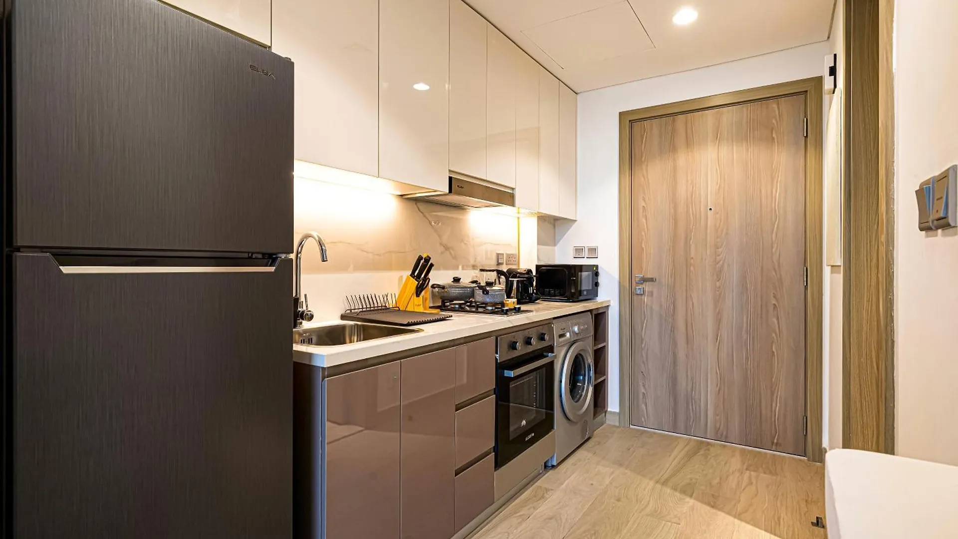 Apartment Brand New Studio In Azizi Riviera Dubai