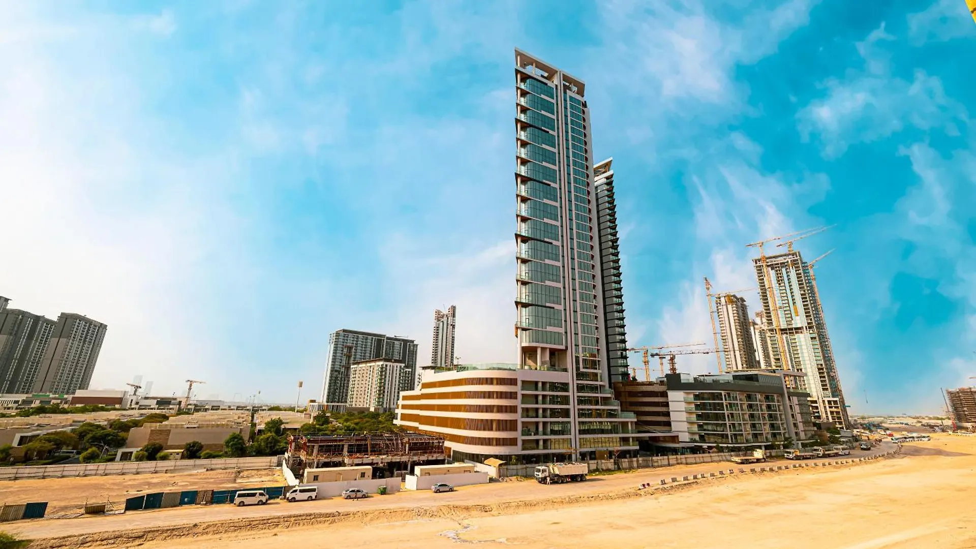 Brand New Studio In Azizi Riviera Dubai 0*,