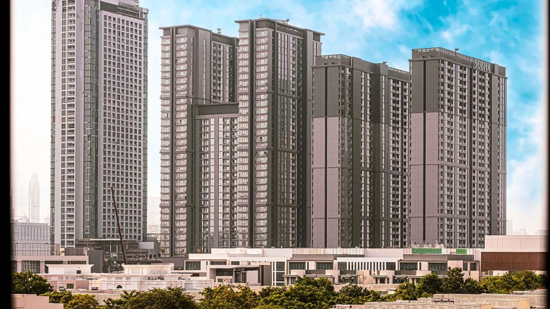 Brand New Studio In Azizi Riviera Dubaj